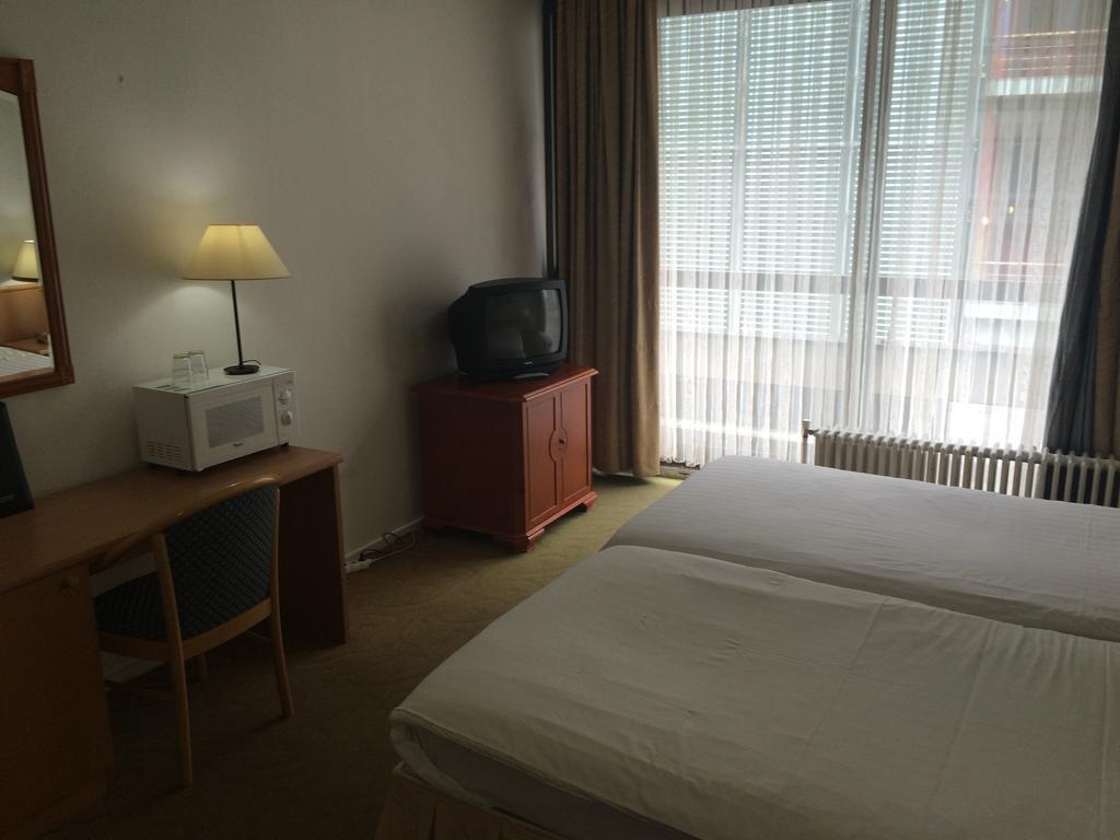 Hotel Keyserlei Anversa Esterno foto
